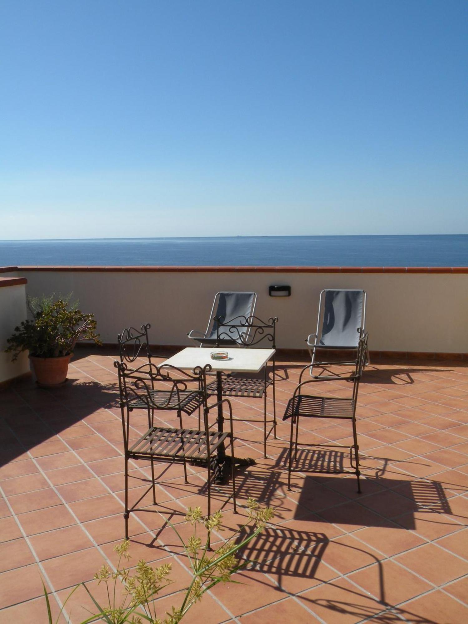 Terrazze Sul Mare Melito Di Porto Salvo Hotel Exterior foto